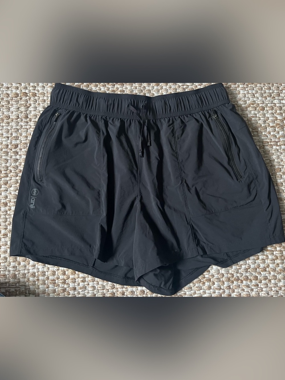 Janji Omni shorts, size medium in black